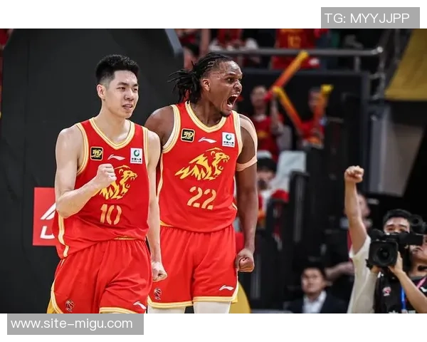 CBA联赛精彩对决北京队迎战山西队直播盛况全程回顾与分析 CBA联赛精彩对决北京队迎战山西队直播盛况全程回顾与分析